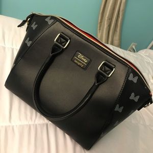 Loungefly Minnie Mouse purse